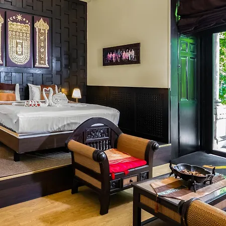 מלון Andrassy Thai 3*