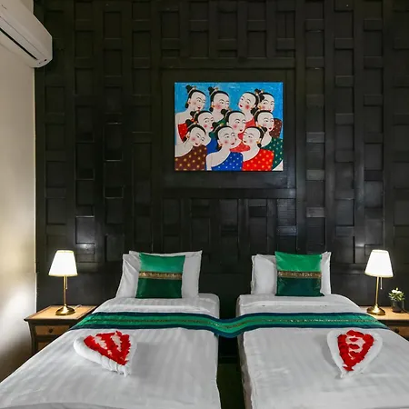 Andrassy Thai מלון 3*
