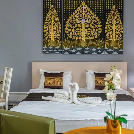 Hotel Andrassy Thai Budapeste