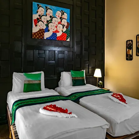 Hotel Andrassy Thai Budapeste