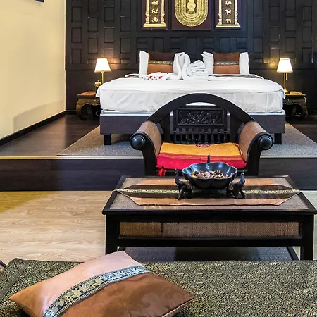 Hotel Andrassy Thai 3*