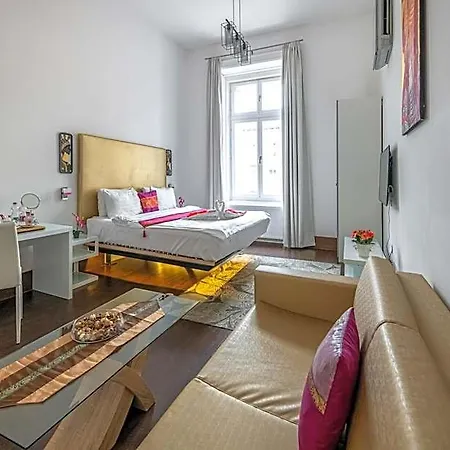 Andrassy Thai Hotel 3*
