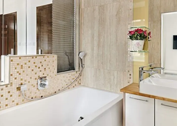 Andrassy Thai Hotel 3*