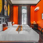 Hotel Andrassy Thai Budapesta